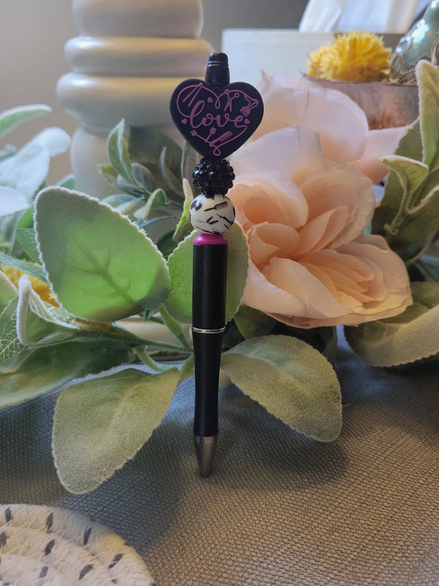 Pen/ Hairdresser